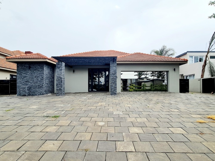 4 Bedroom Property for Sale in The Islands Estates North West